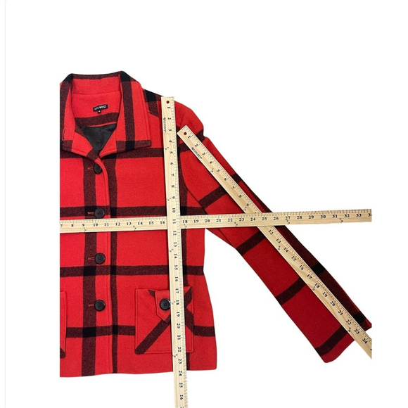 600 West Wool Red and Black Coat. Women size medium - Picture 5 of 8